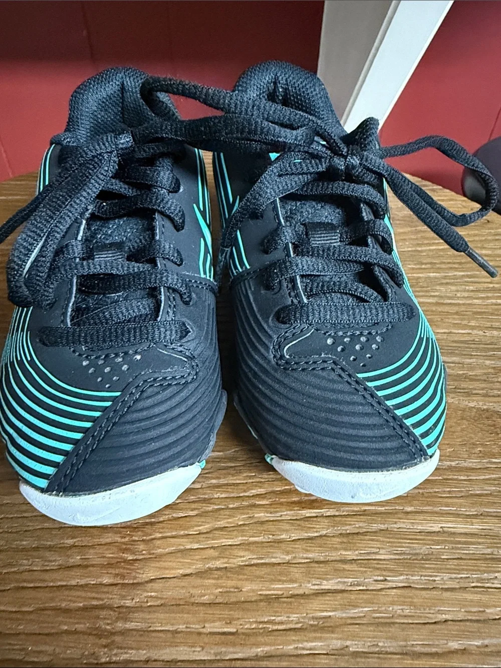 Nike Fastflex softball Black and Teal Athletic Shoes
